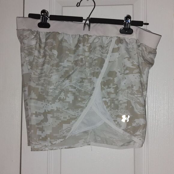 Under Armour light  gray camo loose  running shorts   Sz XL - Picture 5 of 9